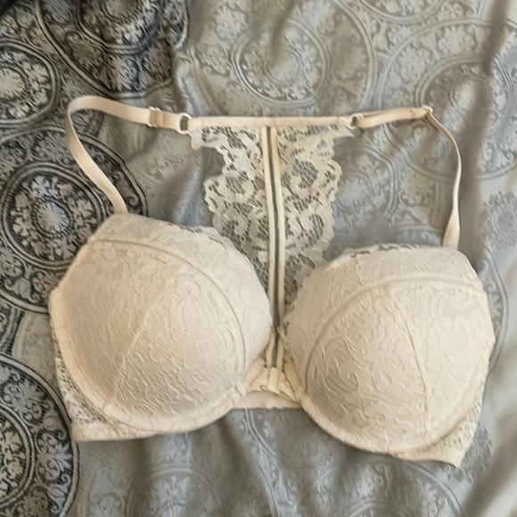 Victoria's Secret Other - NWOT Very Sexy Ivory Lace Bra 34D